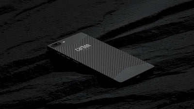 Introducing The World’s First Carbon Fiber SmartPhone